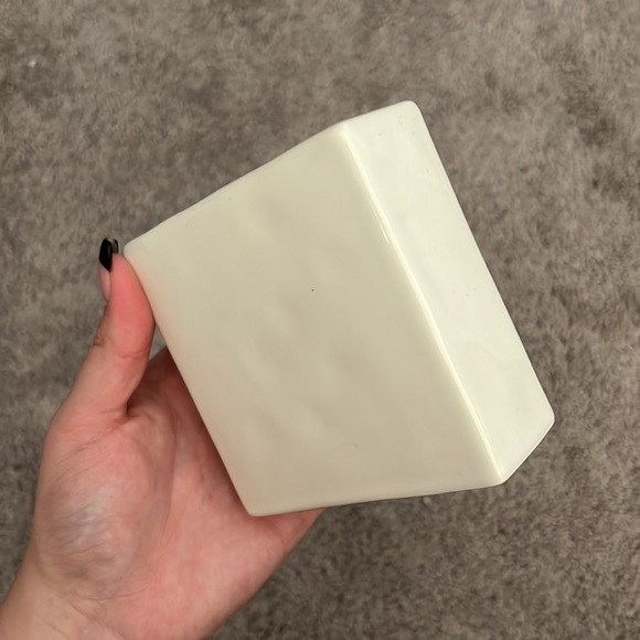 Rae Dunn Eyelash block - Picture 3 of 3